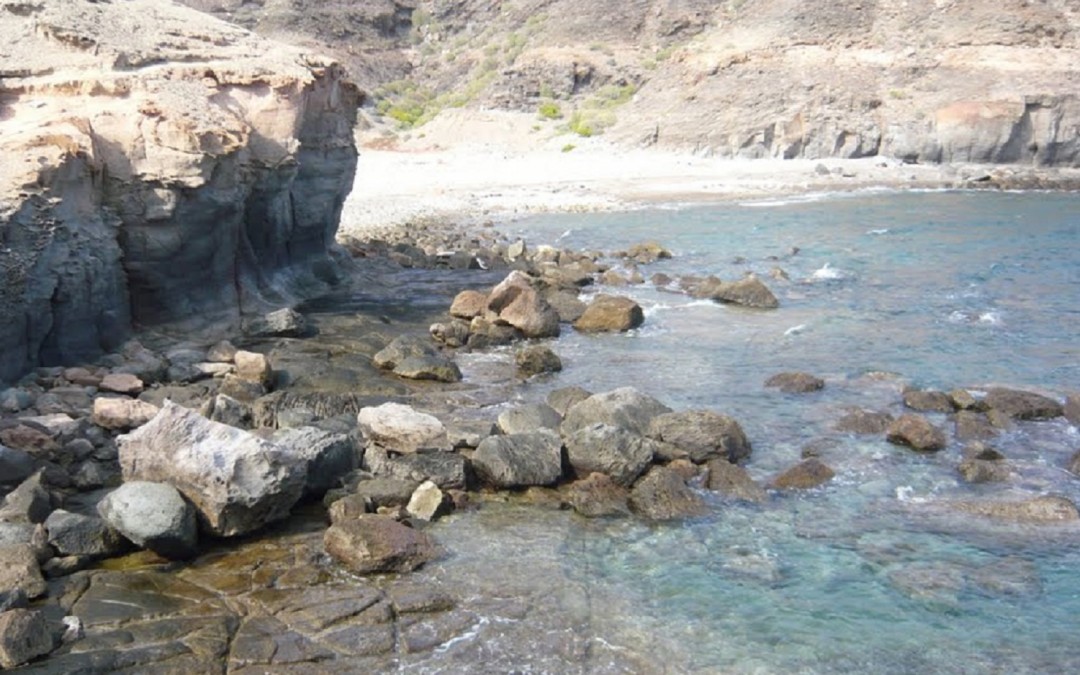 Proyectos de ampliación/creación de playa y concesión de sus servicios en los barrancos de Medio Almud y Los Frailes, T.M. Mogán (Gran Canaria)