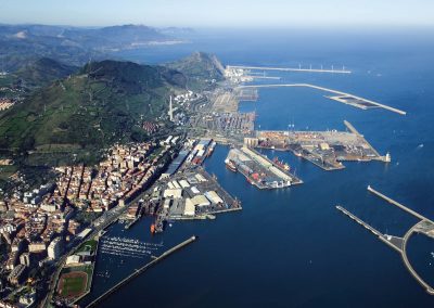 Valoración de terrenos y lámina de agua de la zona de servicio de puerto de Bilbao (año 2012)