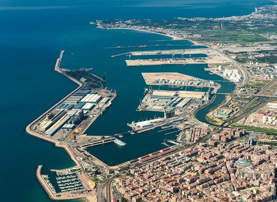 Land and water surface valuation of the service zone of the Port of Tarragona (2009)